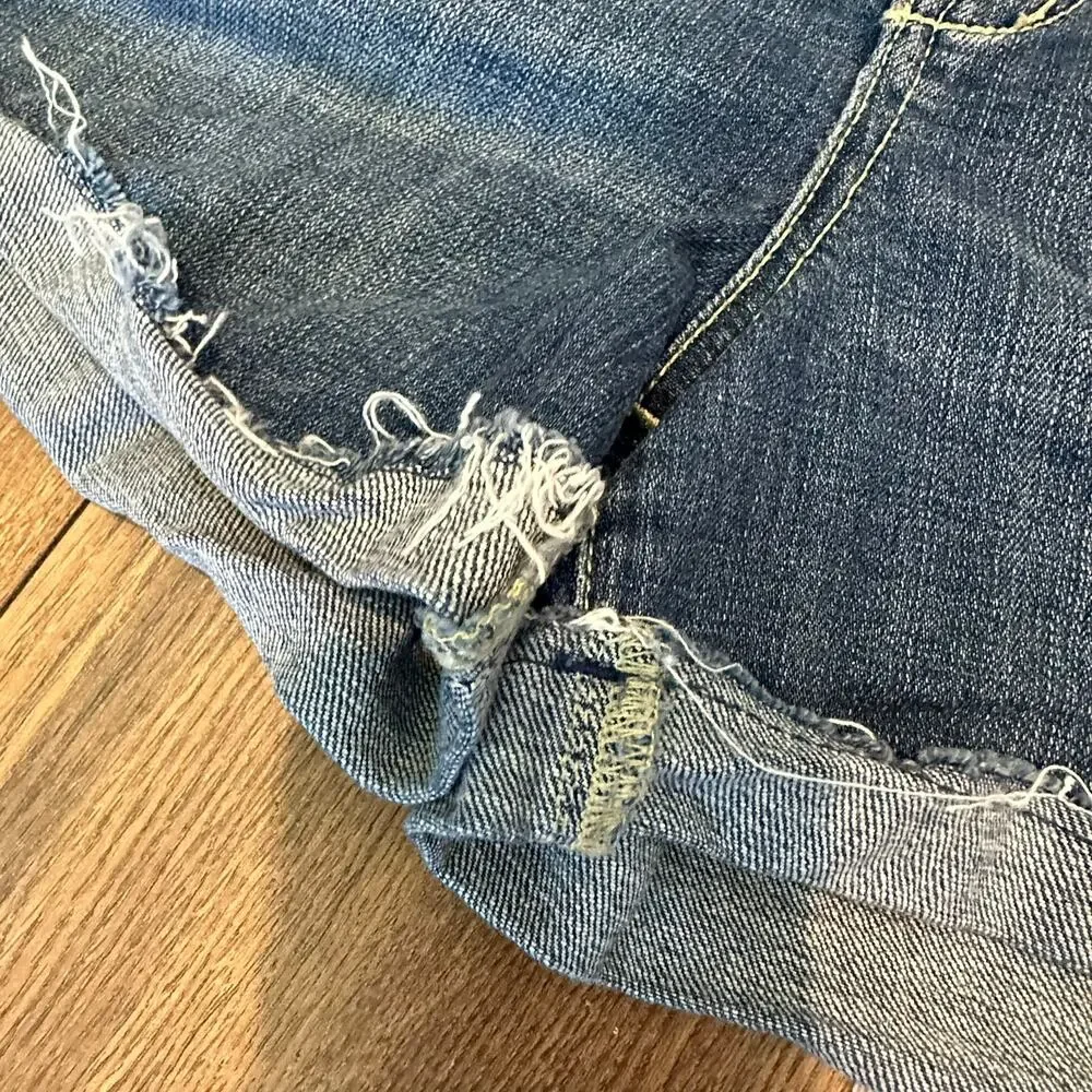 PILCRO Anthropologie slim boyfriend denim shorts cuff raw‎ hem midrise Womans 29